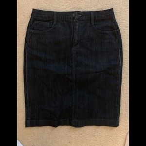 Denim skirt by Jones New York size 6
